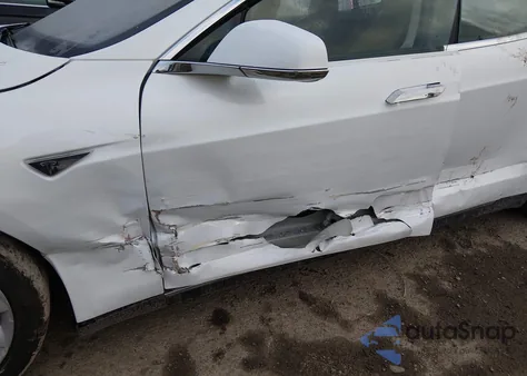 2015 Tesla Model S 70D/85D/P85D из США, поврежденный, VIN 5YJSA4H22FFP69600